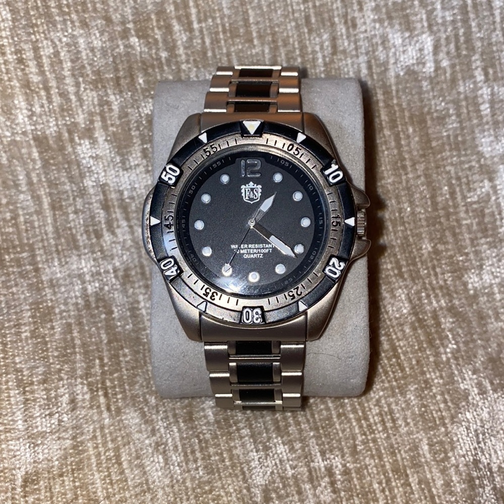 Men’s Field and Stream Quartz Water Resistant 100ft F87GKMT